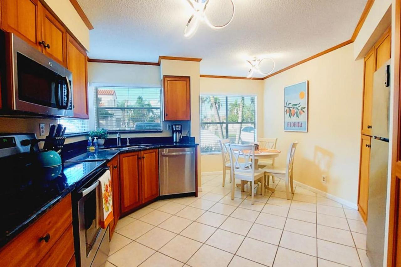 Paradise Sol 2Bd2Ba Condo On Golf Course Near Bch セント・ピーターズバーグ エクステリア 写真